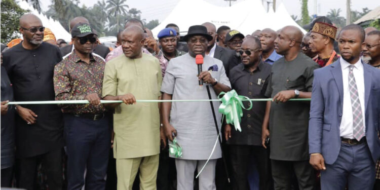 Ikpeazu Vows To Build Dry Port In Abia Before 2023