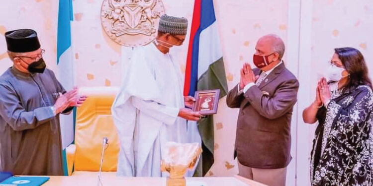 Buhari Seeks Rotary Club’s Support For Vaccination Drive