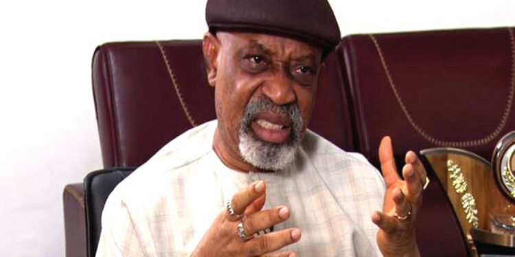 FG, Health Workers Agree 65 Years Retirement Age