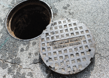 Six-Year-Old Boy Falls Into Manhole￼