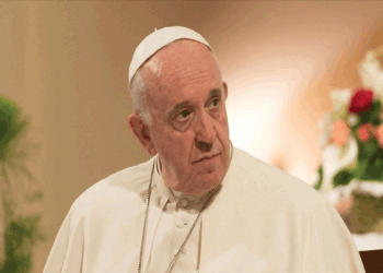 Pope Francis Postpones Trip To Africa Over Knee Pain