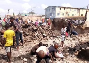 Buhari commiserates with Lagos spare parts market fire victims