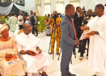 How security aide stopped Shaibu from shaking hands with Gov. Obaseki in church