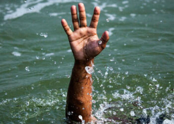 Family drowns in flood