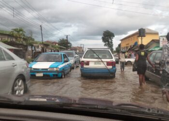 Heavy rain leaves Port Harcourt streets flooded