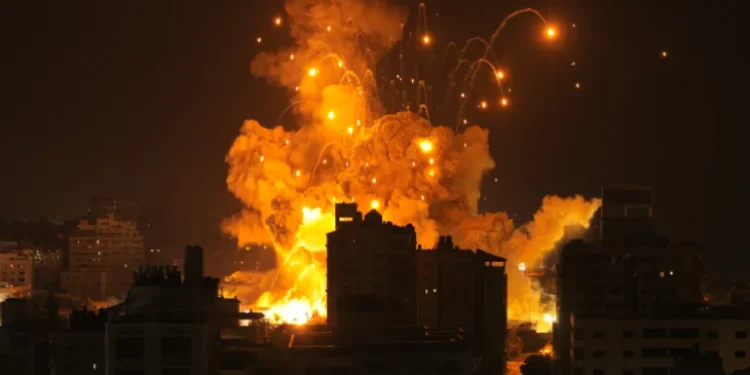 Israeli air attacks pound Gaza