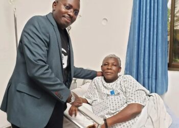 70-year-old woman gives birth to twins