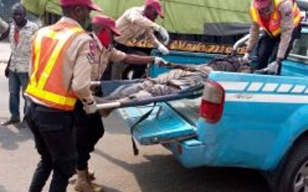 Head-on collision between nissan caravan and mark truck claims five lives in Akwa Ibom