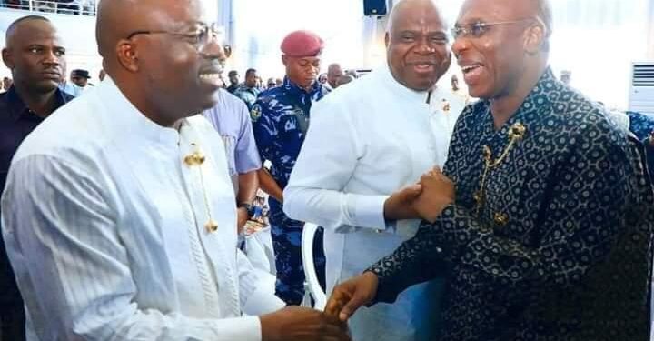 Rivers crisis: Excitement as Gov. Fubara embraces former Gov. Amaechi