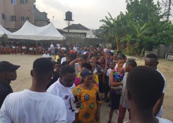 Rivers: RCCG parish distributes hundreds of meals to people in its neighbourhood