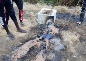 Two persons electrocuted while attempting to steal solar streetlights