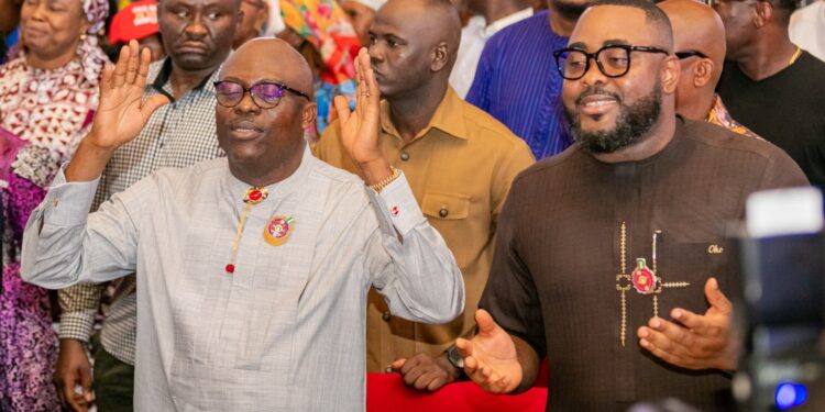 Gov. Fubara offers dangerous prayers to God against self styled enemies of Rivers state at crossover service