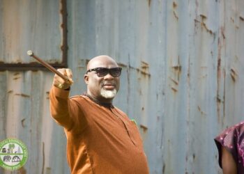 Lloyd waves Enyi-led group’s accusation aside as irrelevant, says “I dont have time for animals”