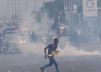 FreeNnamdiKanuNow protest:   Policemen reportedly brutalise journalist