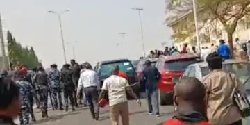 APC chieftains says Wike’s reoccurring sad commentary as protesting workers chase him chanting ‘olè’