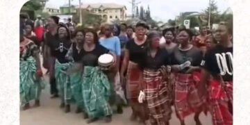 “Leave us alone”, Ohafia women tell Sen.Orji Uzor Kalu