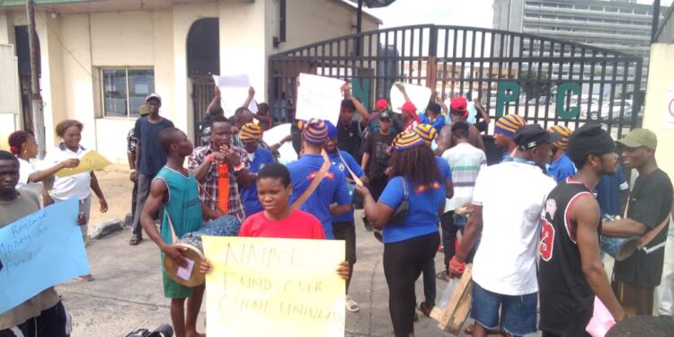 Ogoni youths take protest to DSS office over alleged NNPCL management’s continued neglect of FUET, ignoring Pres. Tinubu’s directive