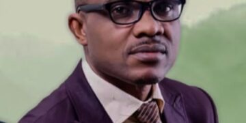 Bayelsa ADC chairman, Prof. Allison leads supporters to “historic” party’s national convention in Abuja